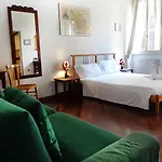 Della Biscia Lägenhetshotell Ferrara