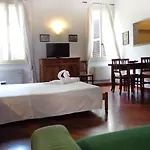Della Biscia Lägenhetshotell Ferrara