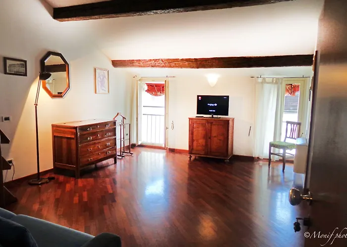 Della Biscia Hotel apartamentowy